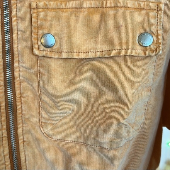BDG Women's Light Brown Corduroy Cropped
Bomber Jacket SZ Small NWOT! - Picture 6 of 8